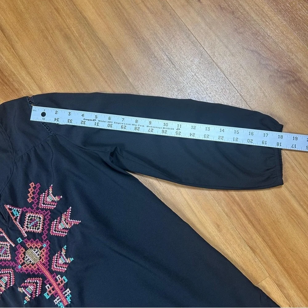 Tantrums Black Graphic 3/4 Sleeve Blouse‎